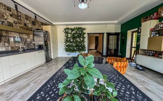 Продаж світлого маєтку по вул. Широка