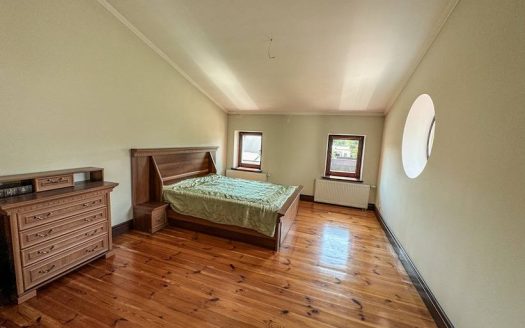 Продаж світлого маєтку по вул. Широка