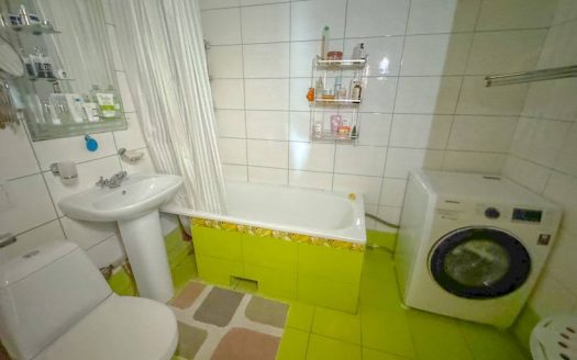 Здам євротрьошку у Центрі, 58м2